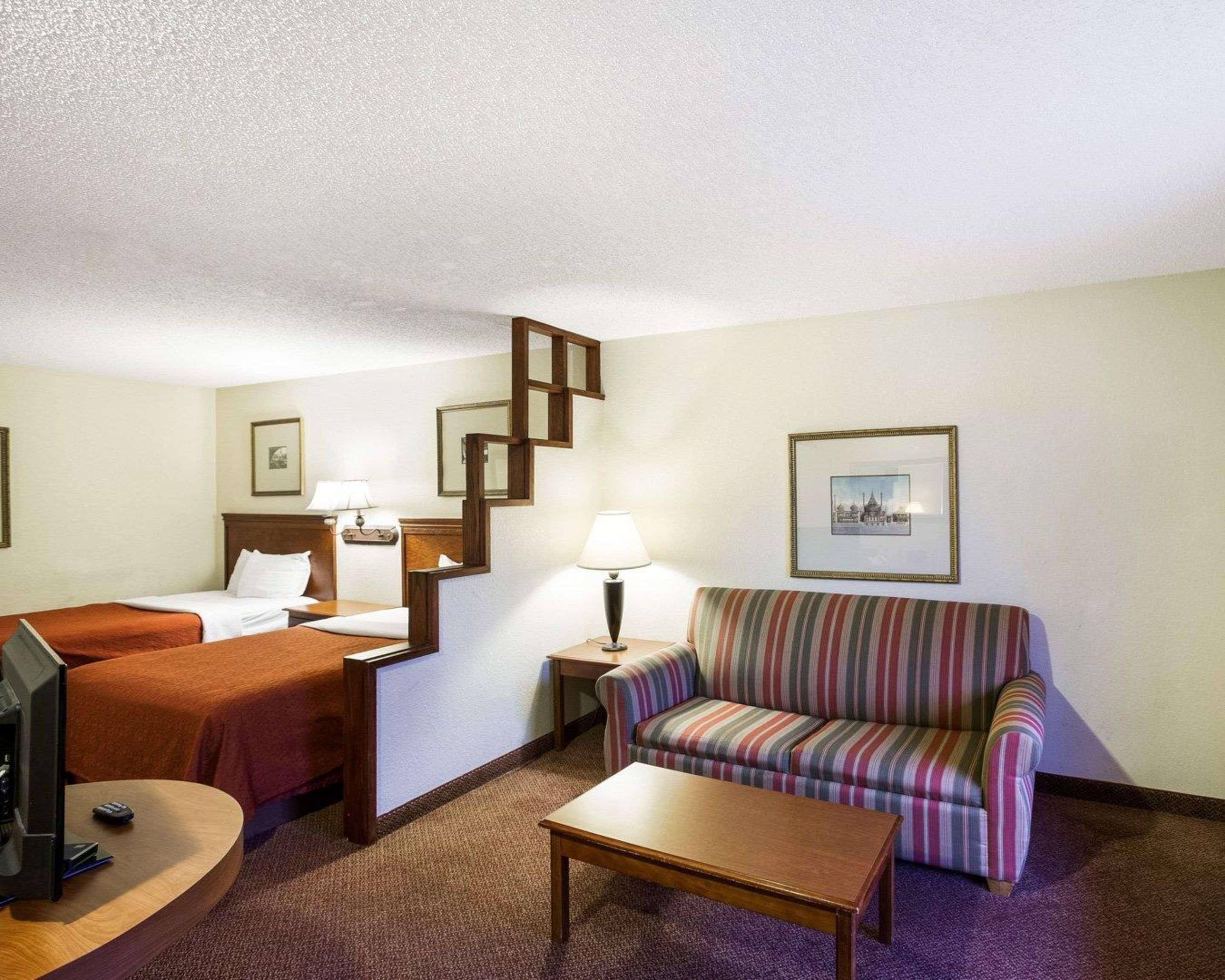 Rodeway Inn & Suites South Of Fiesta Park San Antonio Kültér fotó