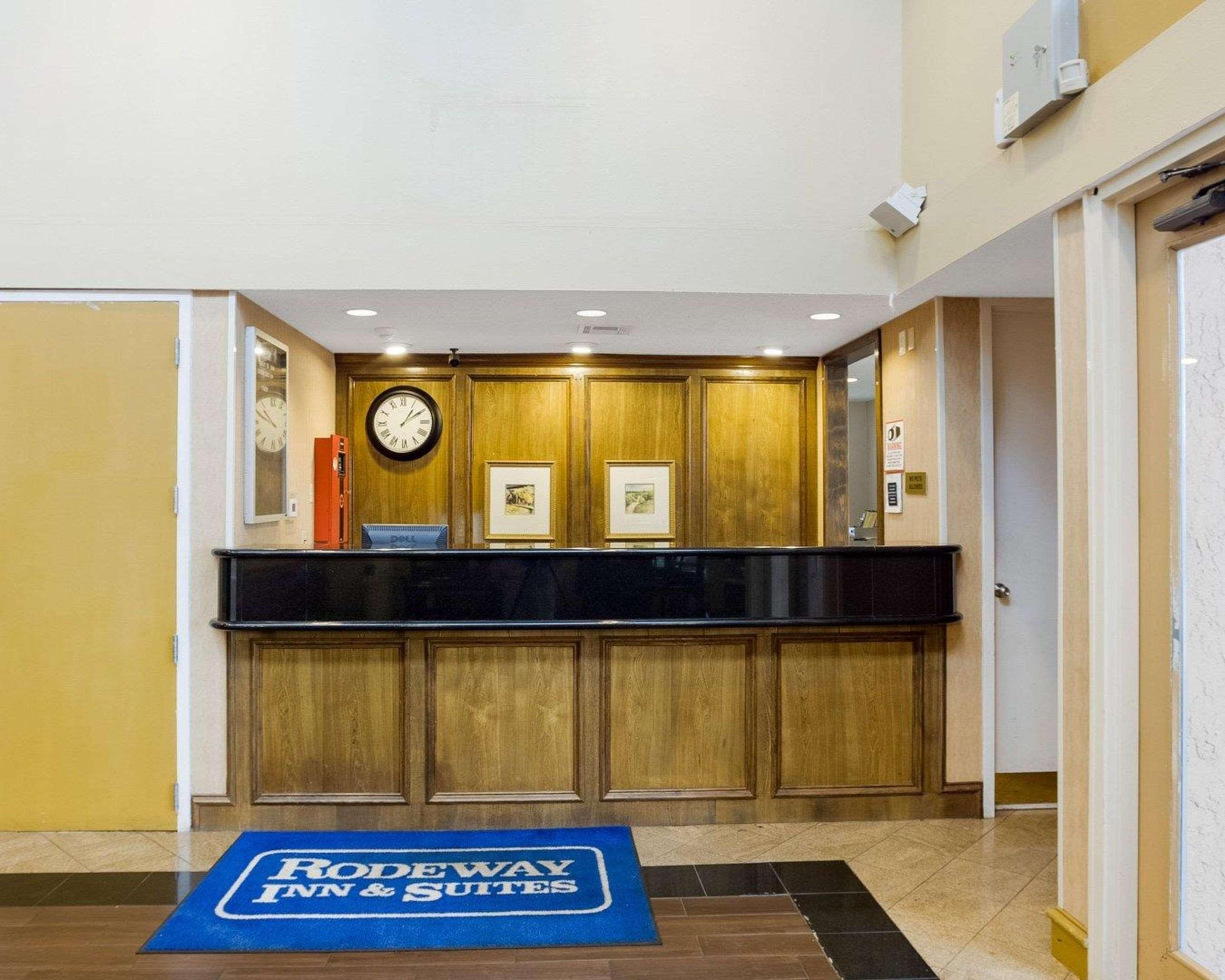 Rodeway Inn & Suites South Of Fiesta Park San Antonio Kültér fotó
