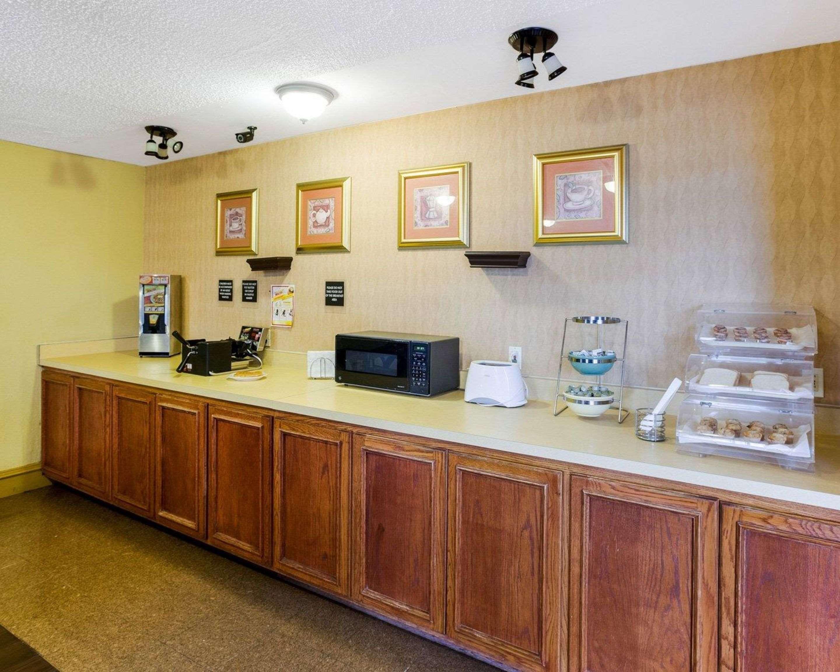 Rodeway Inn & Suites South Of Fiesta Park San Antonio Kültér fotó