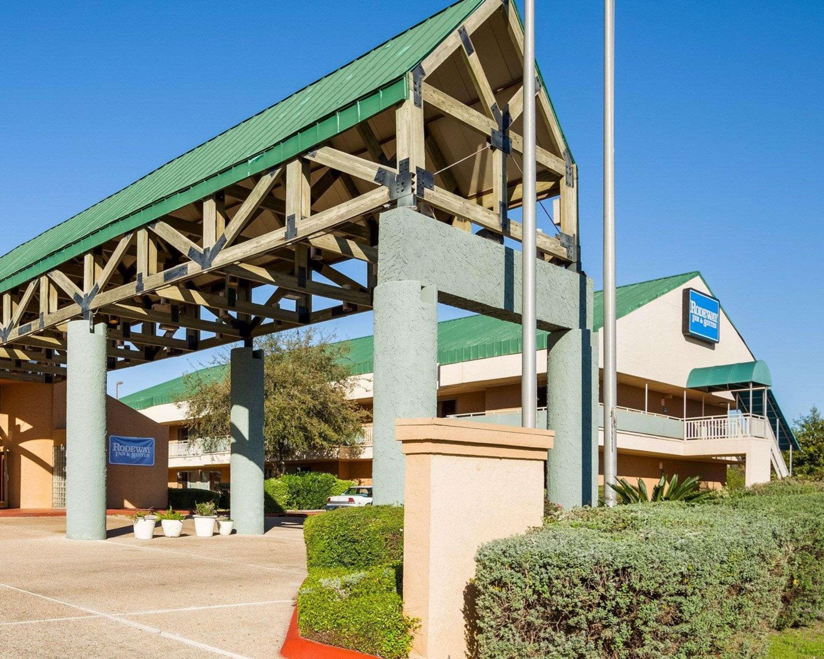 Rodeway Inn & Suites South Of Fiesta Park San Antonio Kültér fotó