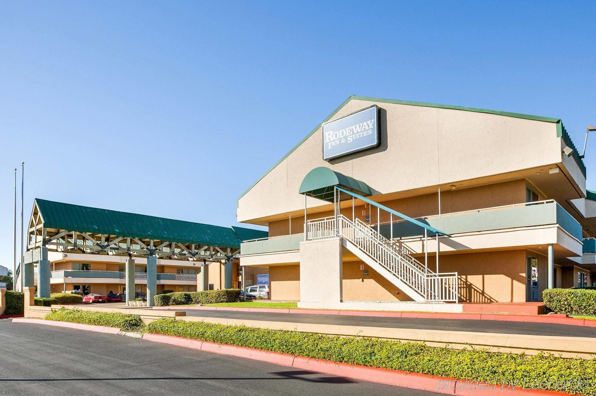 Rodeway Inn & Suites South Of Fiesta Park San Antonio Kültér fotó